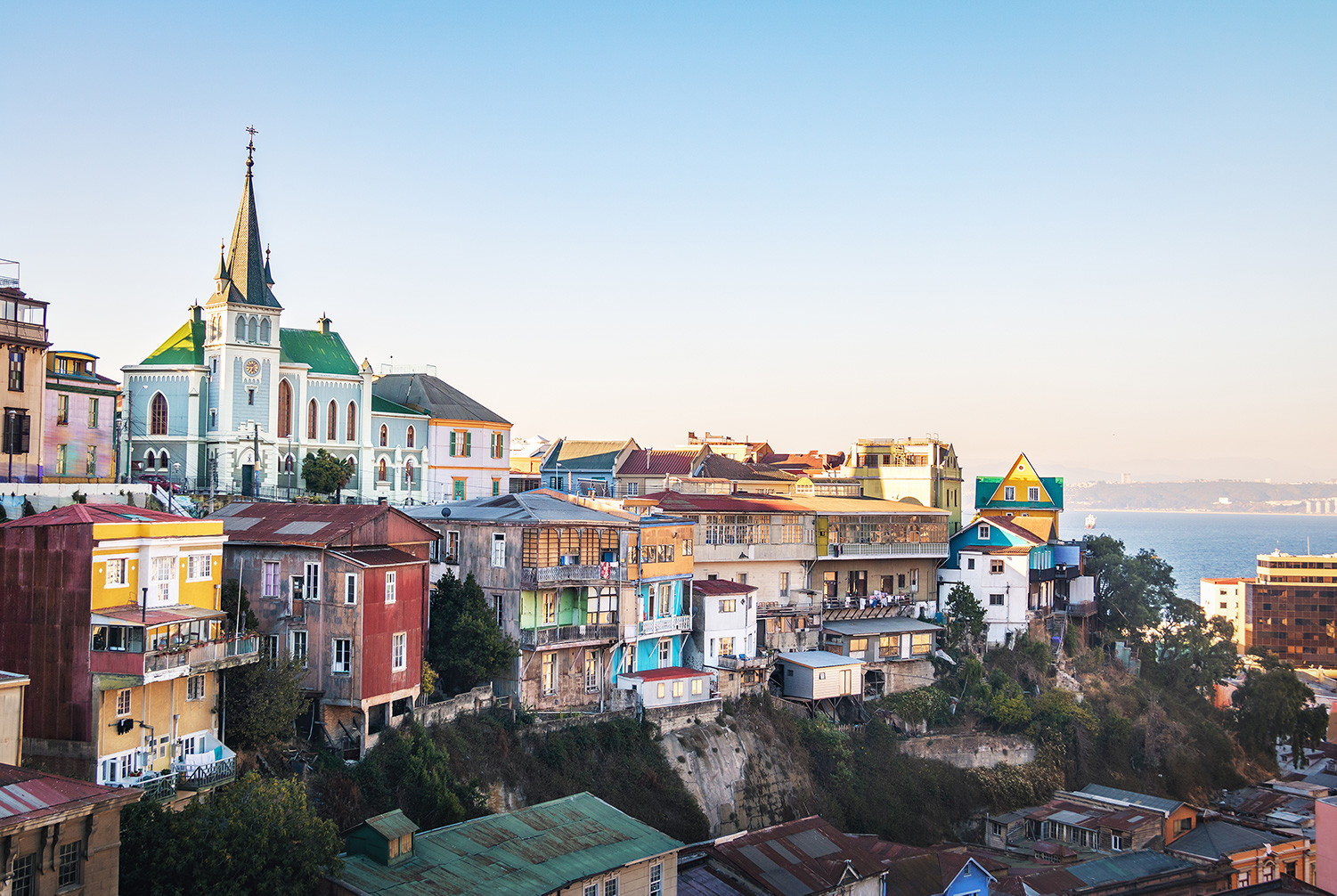 Ciudad de Valparaíso en Chile con murales bonitos